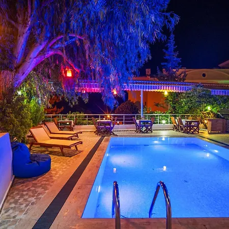 Eden Pyara Hotel 2*
