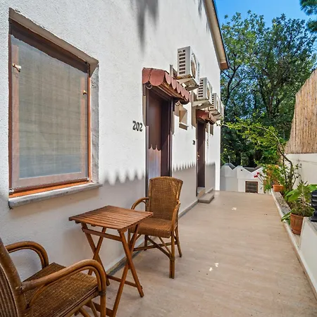 Eden Pyara Отель Турунч