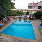 Ξενοδοχείο Eden Pyara 5*
