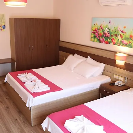 Hotel Eden Pyara 2*