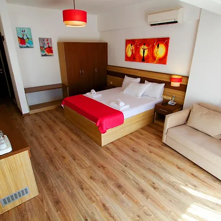 Eden Pyara 图兰克