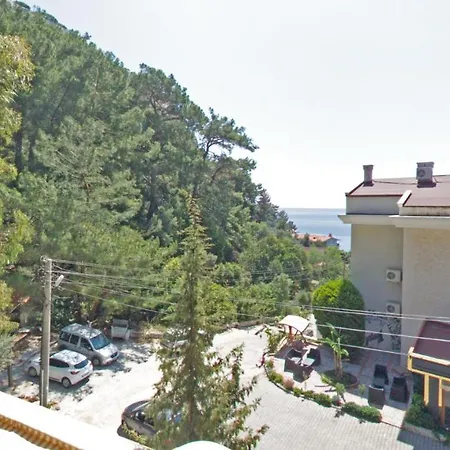 酒店 Eden Pyara 5*