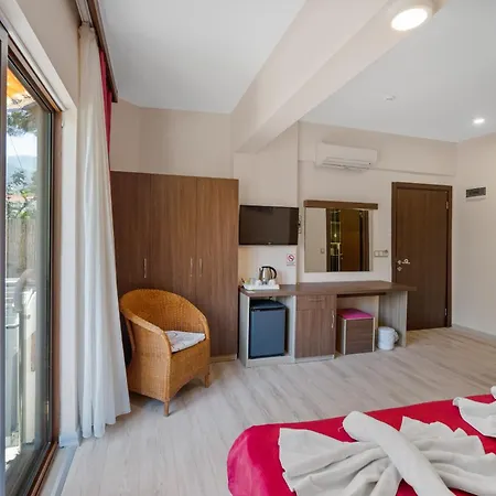 Eden Pyara Hotel Turunç