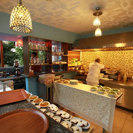 Eden Pyara ホテル 5*