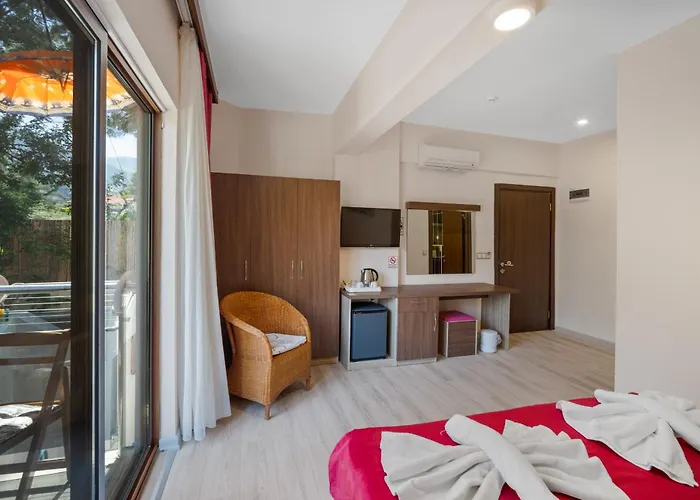 Eden Pyara Otel Turunç