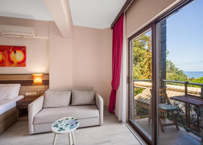 Otel Eden Pyara Turunç